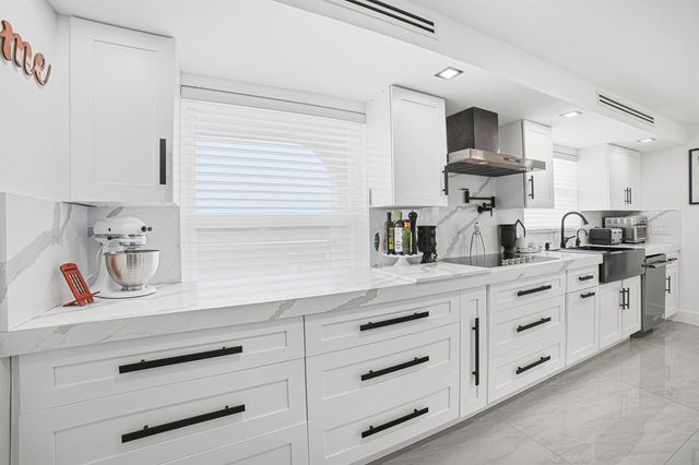 1627 Riverview Road 615, Deerfield Beach, FL 33441