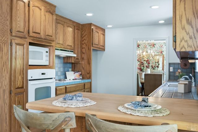 3527 Jomar Dr, Napa, CA 94558