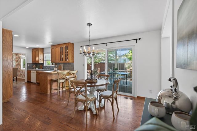 3527 Jomar Dr, Napa, CA 94558