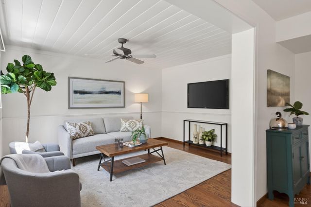 3527 Jomar Dr, Napa, CA 94558