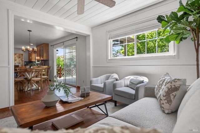 3527 Jomar Dr, Napa, CA 94558