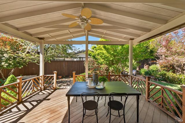 3527 Jomar Dr, Napa, CA 94558