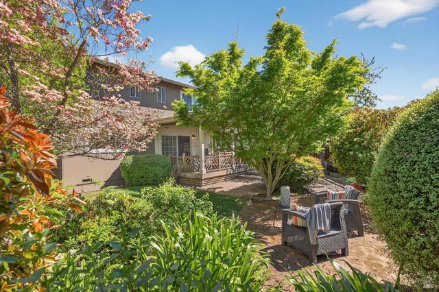 3527 Jomar Dr, Napa, CA 94558