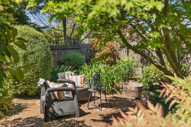 3527 Jomar Dr, Napa, CA 94558