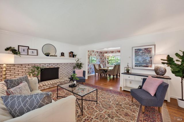 3527 Jomar Dr, Napa, CA 94558