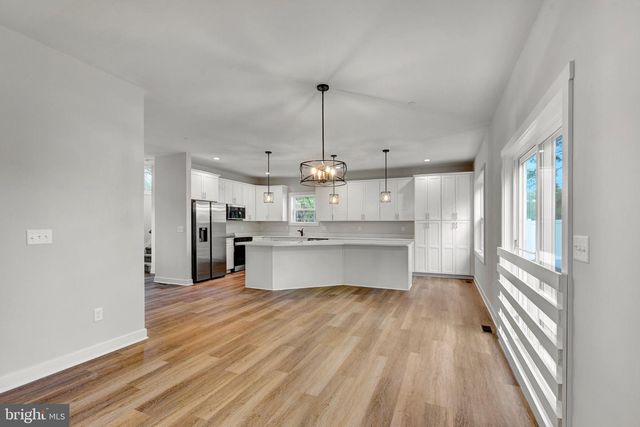 13 LUKE DR, Pasadena, MD 21122