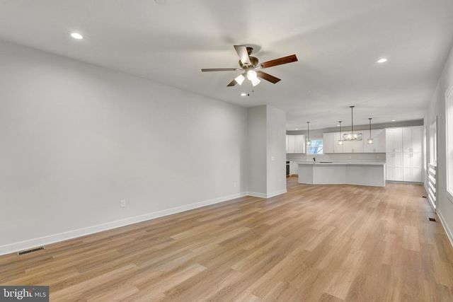 13 LUKE DR, Pasadena, MD 21122