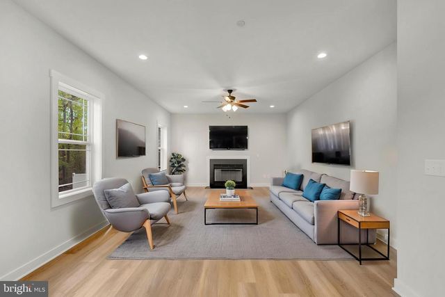 13 LUKE DR, Pasadena, MD 21122
