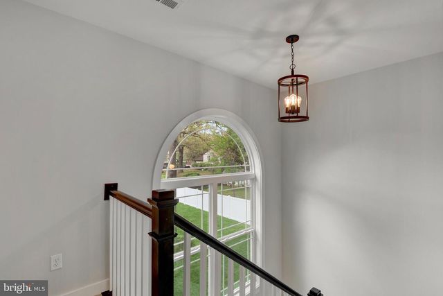 13 LUKE DR, Pasadena, MD 21122