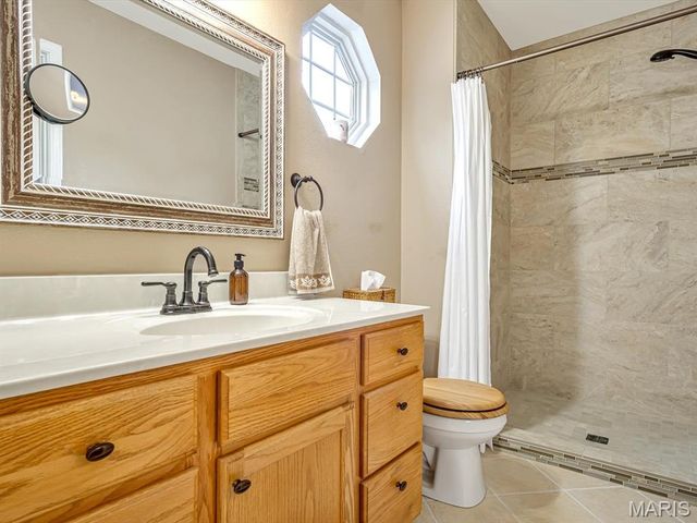 2709 Hunters Crossing Drive, Edwardsville, IL 62025