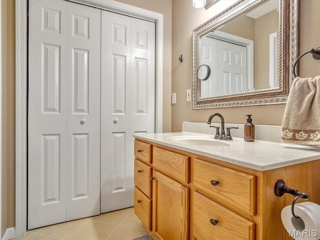 2709 Hunters Crossing Drive, Edwardsville, IL 62025