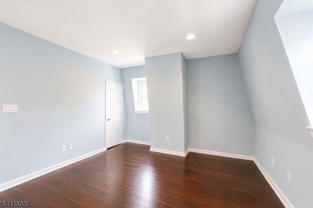 725 Chestnut St, Roselle Park Boro, NJ 07204