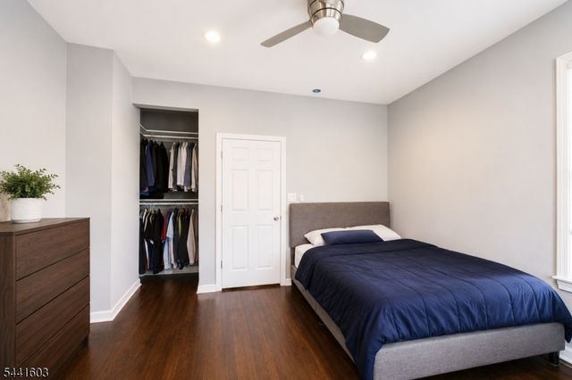 725 Chestnut St, Roselle Park Boro, NJ 07204