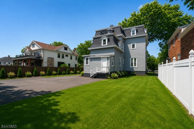 725 Chestnut St, Roselle Park Boro, NJ 07204