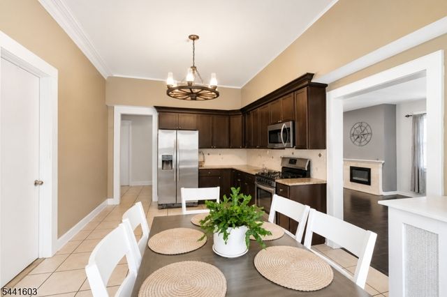 725 Chestnut St, Roselle Park Boro, NJ 07204
