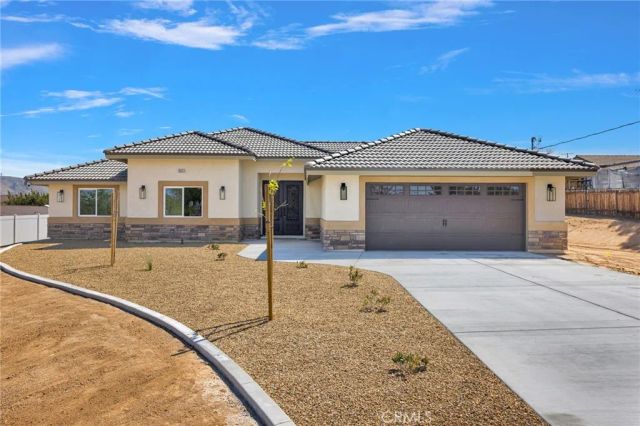 18525 Seaforth, Hesperia, CA 92345