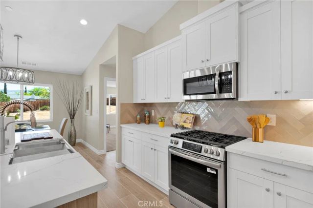 18525 Seaforth, Hesperia, CA 92345