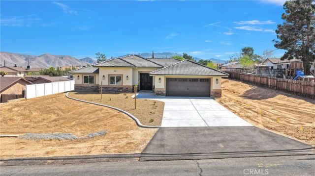 18525 Seaforth, Hesperia, CA 92345