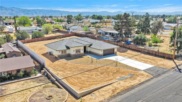 18525 Seaforth, Hesperia, CA 92345