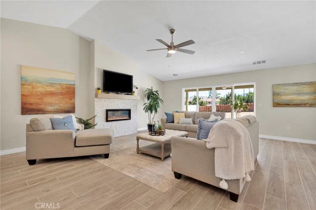 18525 Seaforth, Hesperia, CA 92345