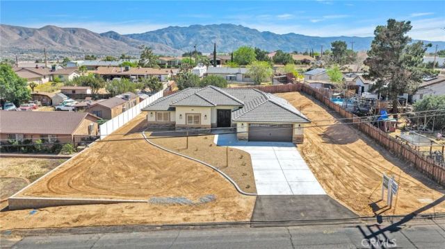 18525 Seaforth, Hesperia, CA 92345