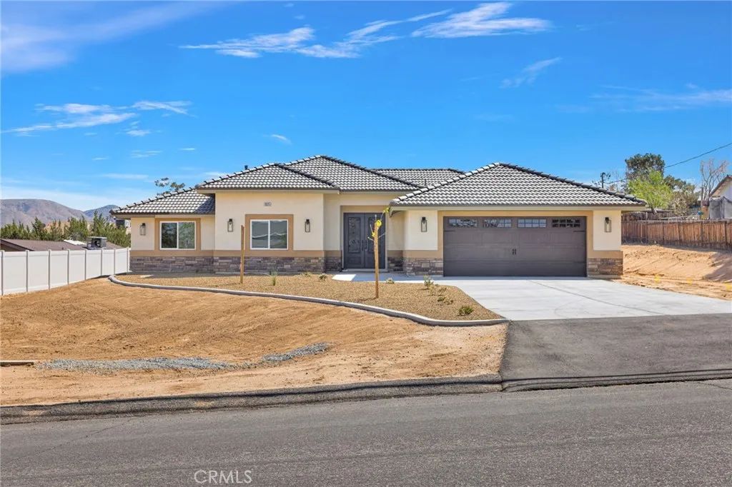 18525 Seaforth, Hesperia, CA 92345