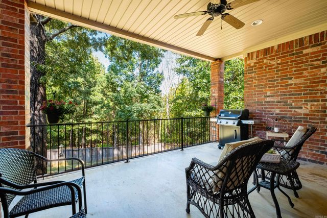 136 Manitou Drive, Maumelle, AR 72113