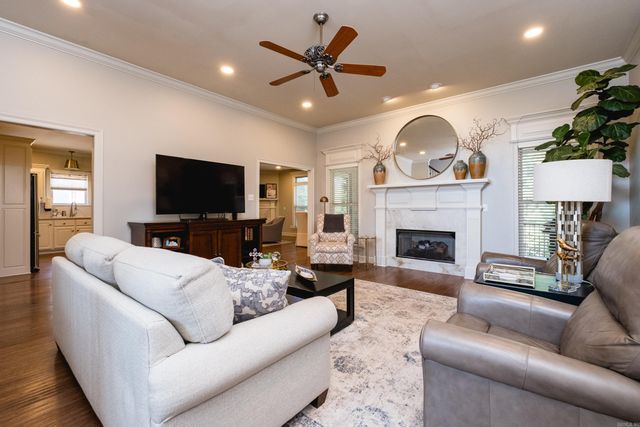 136 Manitou Drive, Maumelle, AR 72113