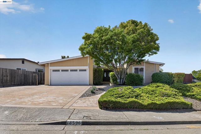 18596 W Cavendish Dr, Castro Valley, CA 94552