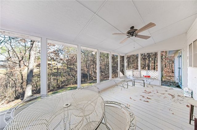 16 Tiverton Lane, Bella Vista, AR 72715