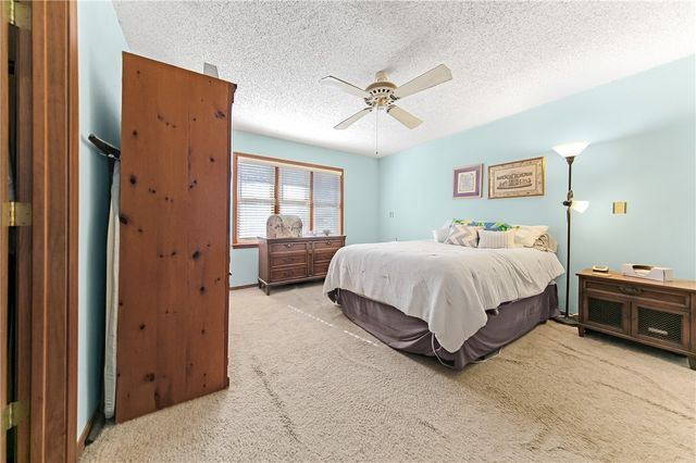 16 Tiverton Lane, Bella Vista, AR 72715