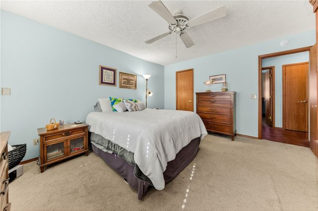 16 Tiverton Lane, Bella Vista, AR 72715