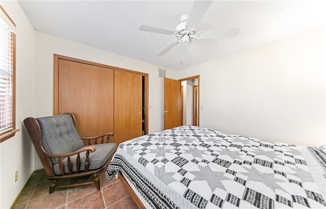 16 Tiverton Lane, Bella Vista, AR 72715