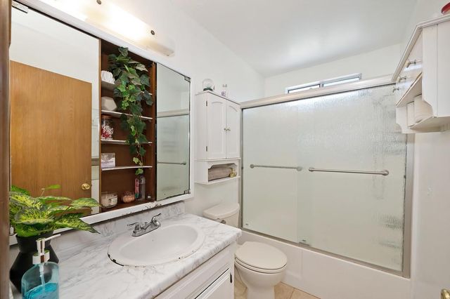 41 W Kavanagh Ave, Tracy, CA 95376