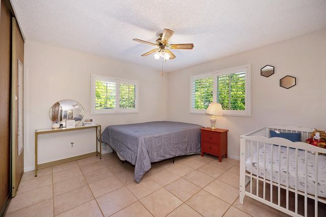 41 W Kavanagh Ave, Tracy, CA 95376