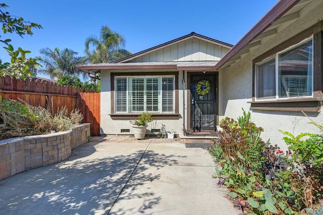 41 W Kavanagh Ave, Tracy, CA 95376