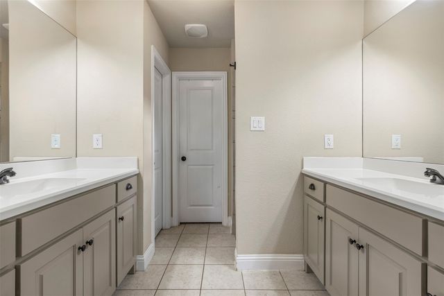 4012 Kensington Drive, Sanger, TX 76266