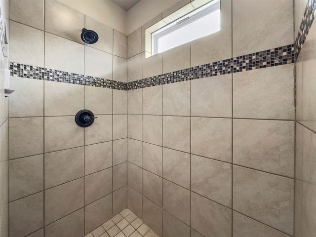 4012 Kensington Drive, Sanger, TX 76266