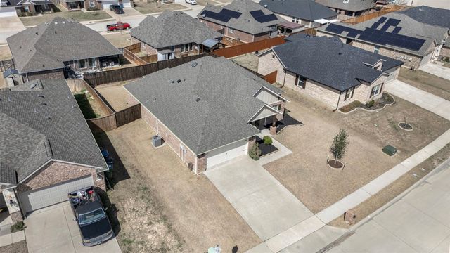 4012 Kensington Drive, Sanger, TX 76266
