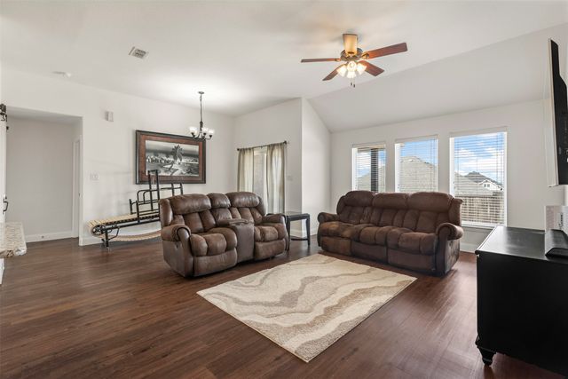 4012 Kensington Drive, Sanger, TX 76266