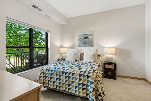 3707 Grand Way 102, Saint Louis Park, MN 55416