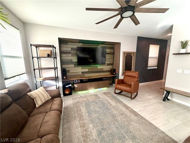 8067 Tank Loop Street, Las Vegas, NV 89166