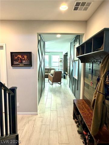 8067 Tank Loop Street, Las Vegas, NV 89166