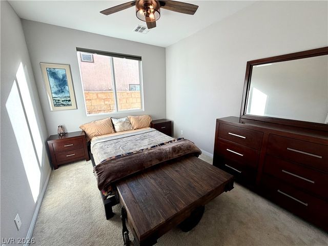 8067 Tank Loop Street, Las Vegas, NV 89166