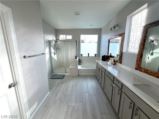 8067 Tank Loop Street, Las Vegas, NV 89166