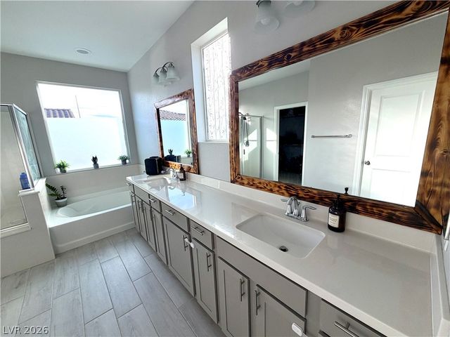 8067 Tank Loop Street, Las Vegas, NV 89166