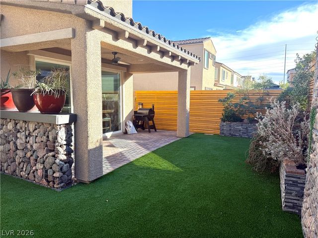 8067 Tank Loop Street, Las Vegas, NV 89166