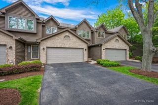 836 Millcreek Circle 836, Elgin, IL 60123