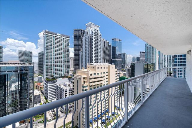 1200 Brickell Bay Dr 2824, Miami, FL 33131