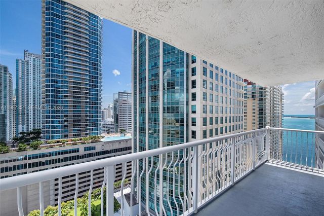1200 Brickell Bay Dr 2824, Miami, FL 33131